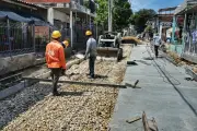 Pavimentación en Olaya Herrera: avance del 85% en la calle de la Antena