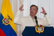 Petro califica de 