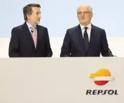 Repsol vende el 49% de su mayor cartera renovable en España a Masdar de EAU