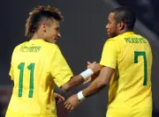 Robinho exige sanción contra Neymar por agresión a su hijo en Santos