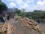 Sancionan a comercios por arrojar escombros en humedales de Cali