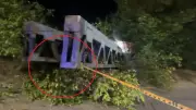 Tragedia vial en Girón: tractomula tumba puente peatonal y mata a motociclista