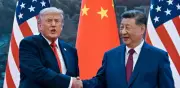 Trump califica de exitosa cumbre en China y duda sobre venta de armas a Taiwán