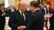 Trump niega haber hablado de aranceles con Xi Jinping en Pekín