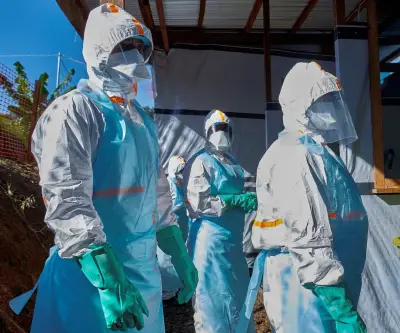 Ébola en Congo avanza rápido y pone en peligro al personal de salud, alerta OMS
