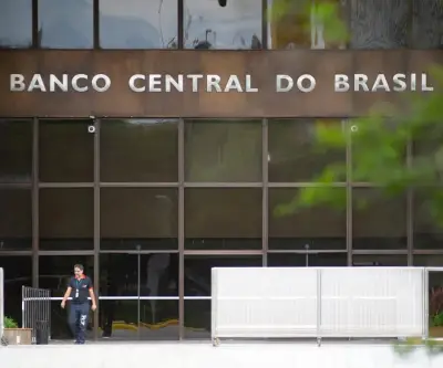 Brasil: deuda bruta supera previsiones en mayo y carga de intereses crece