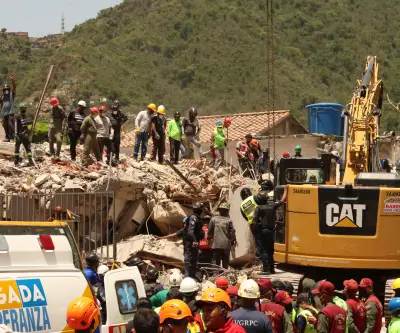Buques de EE.UU. llegan a Venezuela con equipos de rescate tras terremotos