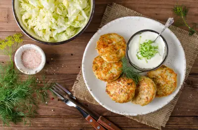 Croquetas de pollo crujientes con queso: receta fácil y rápida
