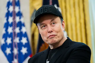 Elon Musk: ¿Mesías o hipócrita? El billón de dólares y sus promesas