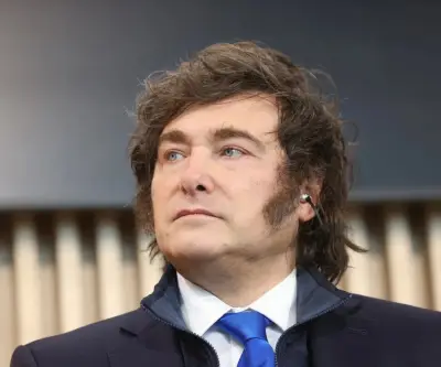 Escándalos de corrupción empujan a Milei hacia el establishment argentino