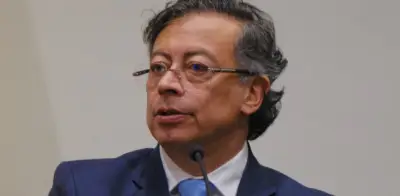 Expertos critican la gestión económica de Gustavo Petro: déficit e inflación al alza