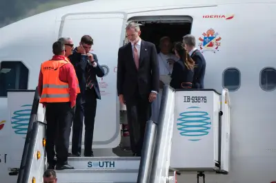 Fallo técnico retrasa vuelo del papa León XIV en Canarias; rey ofrece Falcon