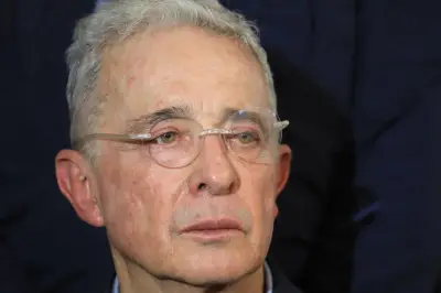 Fiscalía investiga a Uribe por masacres en Antioquia en los 90