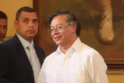 Gobierno reglamenta contratos laborales del sector cultural en Colombia