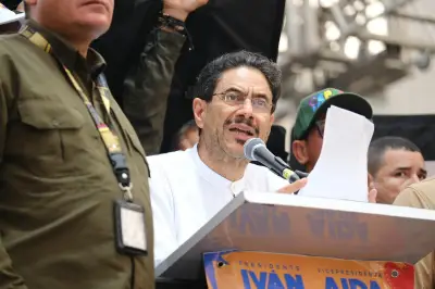 Iván Cepeda cerró campaña en Soledad y pidió profundizar reformas de Petro