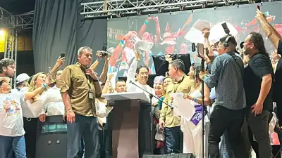 Iván Cepeda firma pacto por el agua en Bucaramanga
