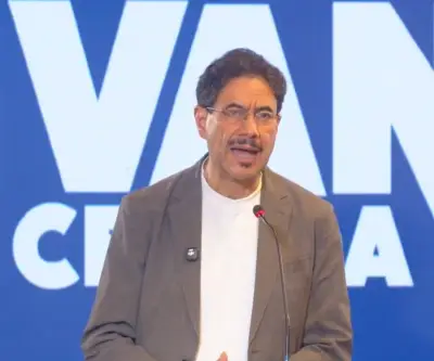 Iván Cepeda recorta 273 votos a Abelardo De La Espriella en escrutinio