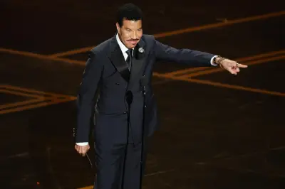 Lionel Richie sufre descompensación en concierto y es trasladado a hospital