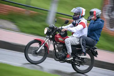 Modificaciones prohibidas en motos en Colombia: multas hasta $1.266.100