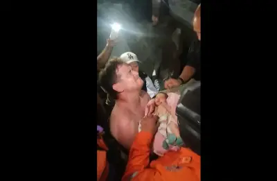 Rescatan a recién nacido entre escombros del terremoto en Venezuela