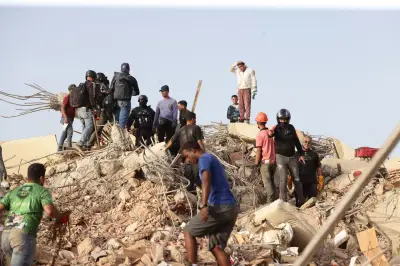 Venezolanos claman por ayuda en rescates tras terremotos que dejaron casi mil muertos