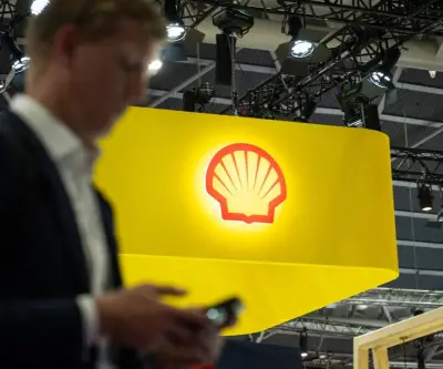 Venezuela firma acuerdos con Shell para explotar gas en Loran