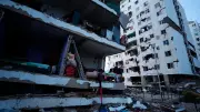 Alcalde de Chacao usa redes para localizar familias tras sismo en Venezuela