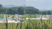 Avioneta se parte en dos y se incendia en aeropuerto de Cartago; piloto ilesa