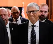 Bill Gates niega ante el Congreso de EE.UU. haber tenido una ETS