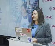 Brecha de género: mujeres dedican 4 horas más al trabajo no remunerado