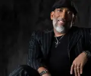 Chichí Peralta recibe Premio a la Excelencia Musical de la Academia Latina