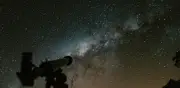 Científicos observan por primera vez una estrella similar al Sol devorando un planeta