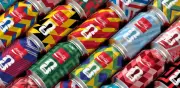 Coca-Cola cambia sus icónicos colores por el Mundial 2026