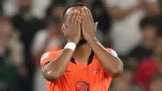 Cody Gakpo llora al dedicar gol a su bebé fallecido en el Mundial