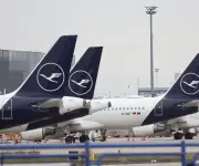 Colapso de tren de aterrizaje en Boeing 787 de Lufthansa en Frankfurt