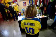Convención camisetera: pasión por las camisetas de fútbol en Bogotá