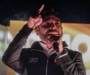 De la Espriella reta a Cepeda: reconoce resultados antes del debate