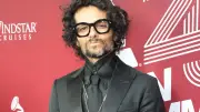Draco Rosa recibe nacionalidad colombiana de manos de Gustavo Petro