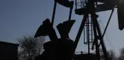 EE. UU. suspende dos meses sanciones al petróleo iraní tras diálogo en Suiza