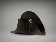 Exhiben el último sombrero de Napoleón tras más de un siglo en un museo francés