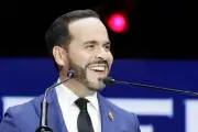 Exmagistrados cuestionan aspiración presidencial de Abelardo de la Espriella por nacionalidad estadounidense
