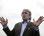 Fajardo reconoce derrota pero advierte que su millón de votos será decisivo