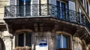 Francia cierra 845 escuelas por ola de calor; alerta roja en 35 departamentos
