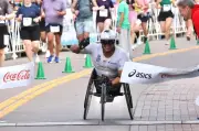 Francisco Sanclemente tricampeón de la Grandma's Marathon en Estados Unidos