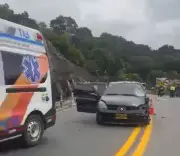 Grave accidente en La Mesa-Mosquera: motociclista herido en choque frontal