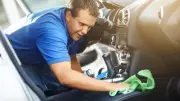 Guía práctica: cuatro consejos para limpiar el interior de su carro