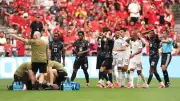 Ismael Kone sufre fractura de tibia y peroné en partido ante Catar