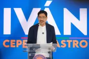 Iván Cepeda llama a desobediencia civil pacífica tras derrota electoral