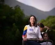 María Corina Machado planea regresar a Venezuela en medio de la crisis por terremoto