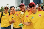 Marea amarilla en México: aficionados colombianos copan el Ángel de la Independencia